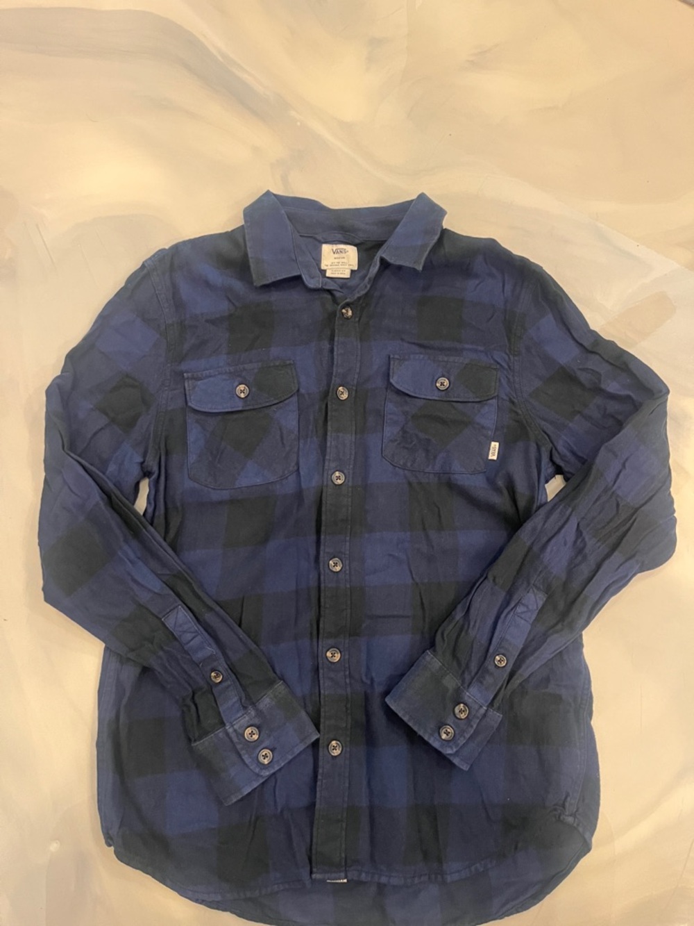 Vans- Classic fit long sleeve collared checkered sleek. Black & Blue